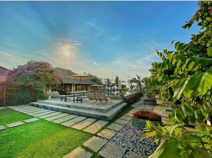 Jepara Marina Beach Bungalows エクステリア 写真
