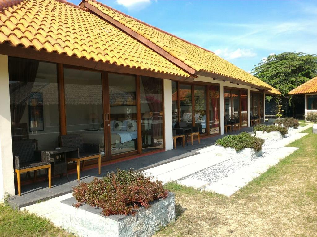 Jepara Marina Beach Bungalows エクステリア 写真