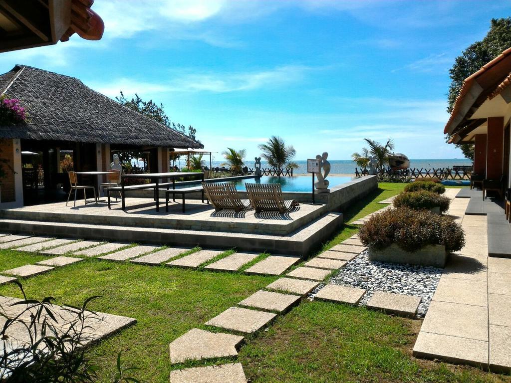 Jepara Marina Beach Bungalows エクステリア 写真